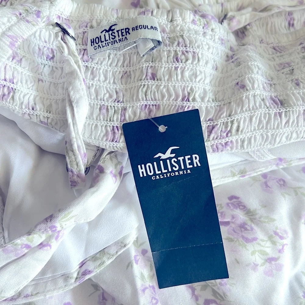 Hollister Floral Print Wrap Front Romper in White/Purple, NWT, Size S